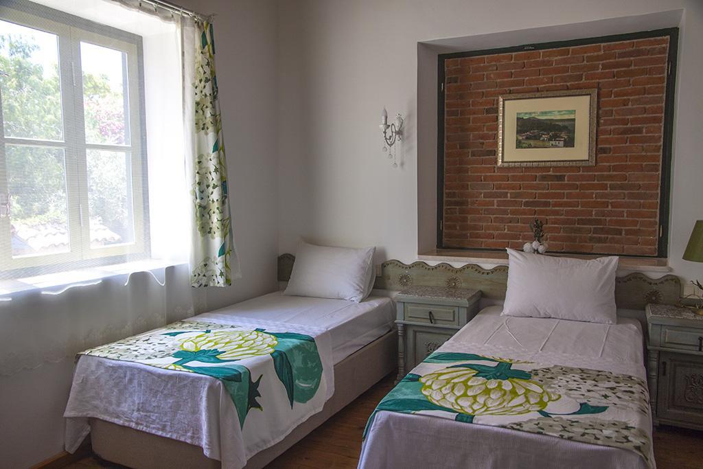 Dalyan Butik Otel Hayat Bahcesi Ayvalik Exterior photo