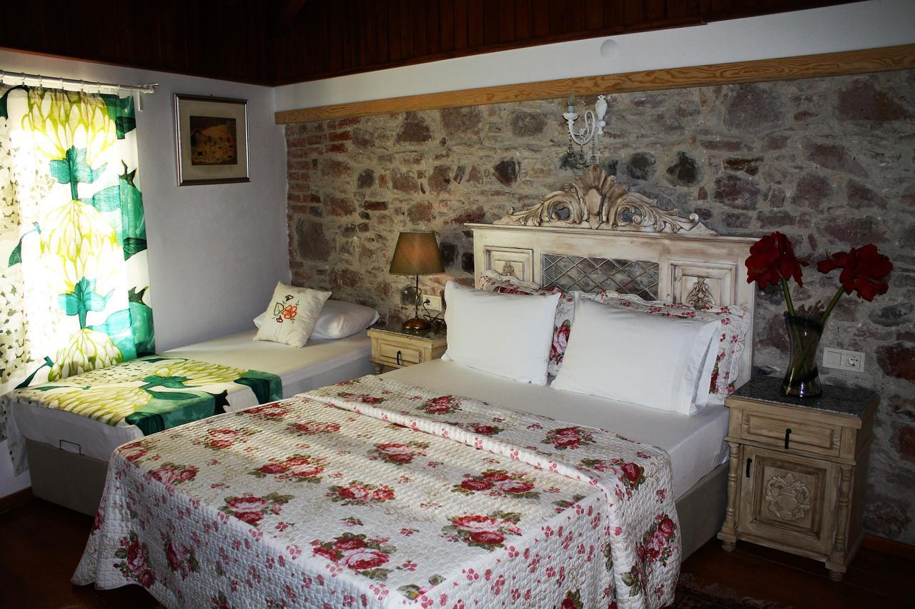 Dalyan Butik Otel Hayat Bahcesi Ayvalik Exterior photo